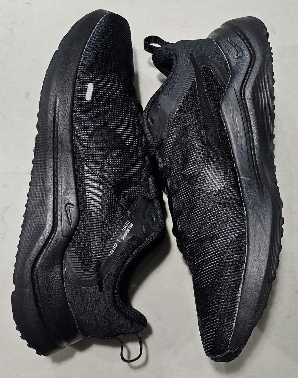 Nike Downshifter 12 Men's Running Shoes Triple Black DD9294-002 Size 8.5 Used